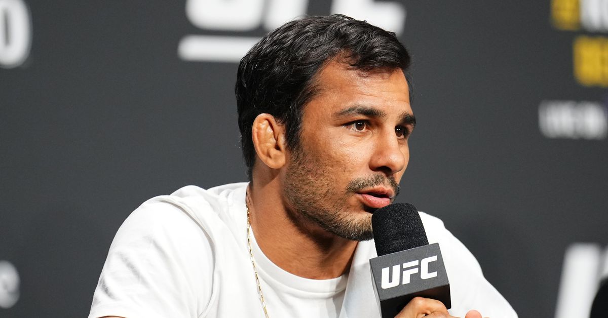 Vídeo de la conferencia de prensa de UFC 310