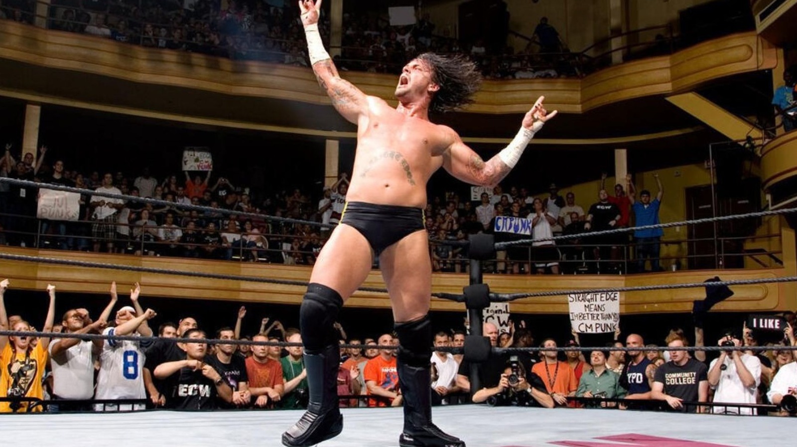 WWE Vault transmitirá en vivo el WWE ECW House Show 2006 desde 2300 Arena con CM Punk