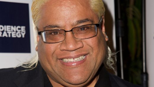 El miembro del Salón de la Fama de la WWE, Rikishi, predice que los luchadores trabajarán con estas importantes marcas deportivas