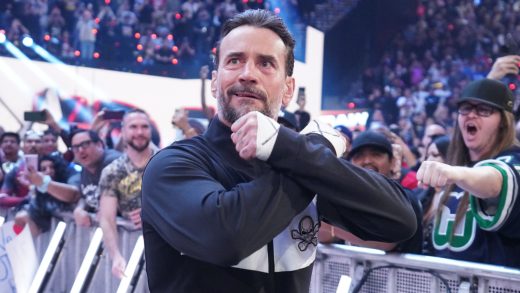 CM Punk dice que estos dos nombres de la WWE vienen con cheques de pago