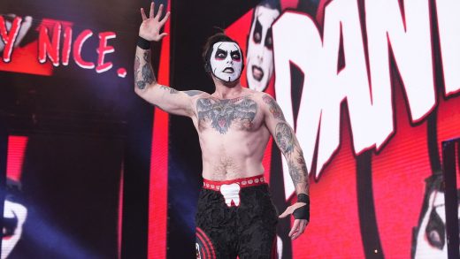 Danhausen de AEW anuncia que él y su esposa están esperando su primer hijo