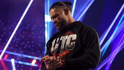 El ex campeón indiscutible Roman Reigns comenta sobre la portada de la variante de línea de sangre WWE 2K25