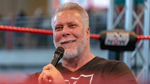 Kevin Nash dice que Rhea Ripley sube al ring como este miembro del Salón de la Fama de la WWE