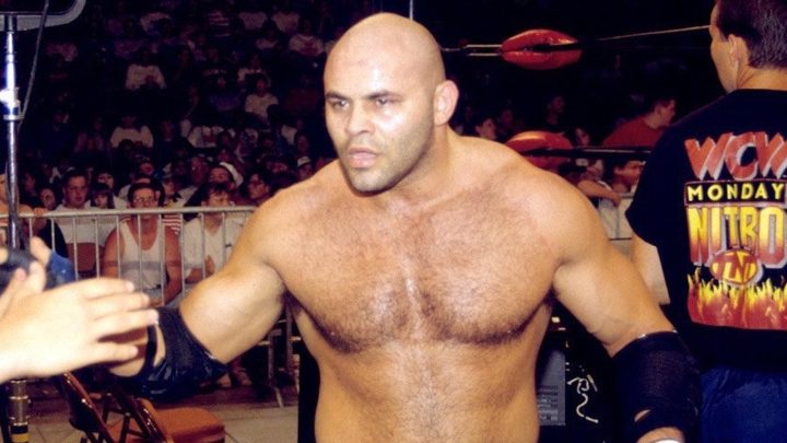 Konnan no está entusiasmado con el nuevo tema musical de AEW Dynamite