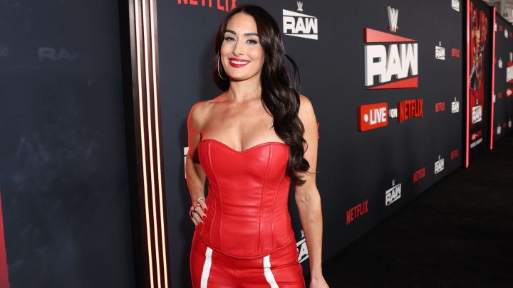 La ex estrella de la WWE Nikki Bella comparte su entusiasmo por el debut de Raw en Netflix