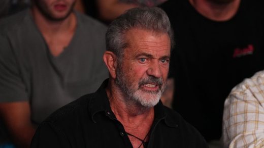 Mel Gibson explica por qué casi se pone a llorar en evento de UFC