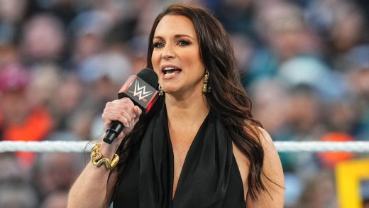 Triple H aborda la ausencia de Stephanie McMahon antes del estreno de WWE Raw en Netflix