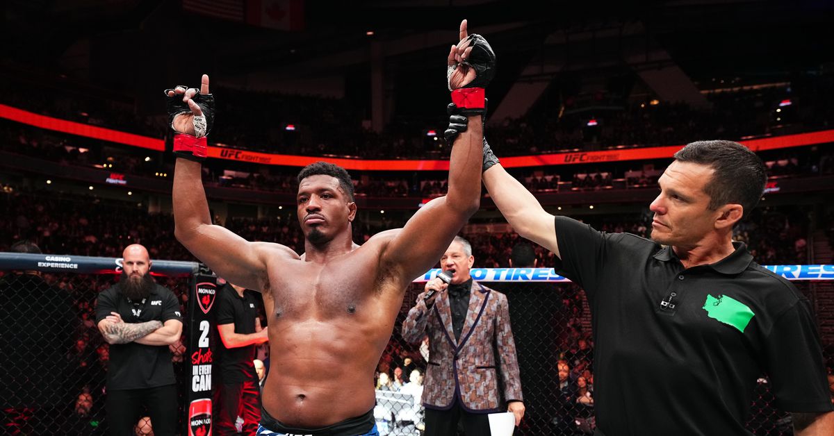 Alonzo Menifield sufre lesiones retorcidas durante la victoria de UFC Seattle