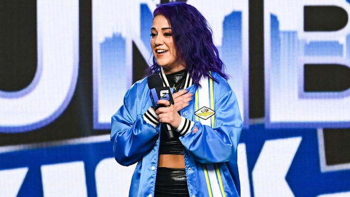 Bayley ha estado 'muriendo' para que WWE traiga de vuelta el evento en vivo de All-Women Evolution Premium