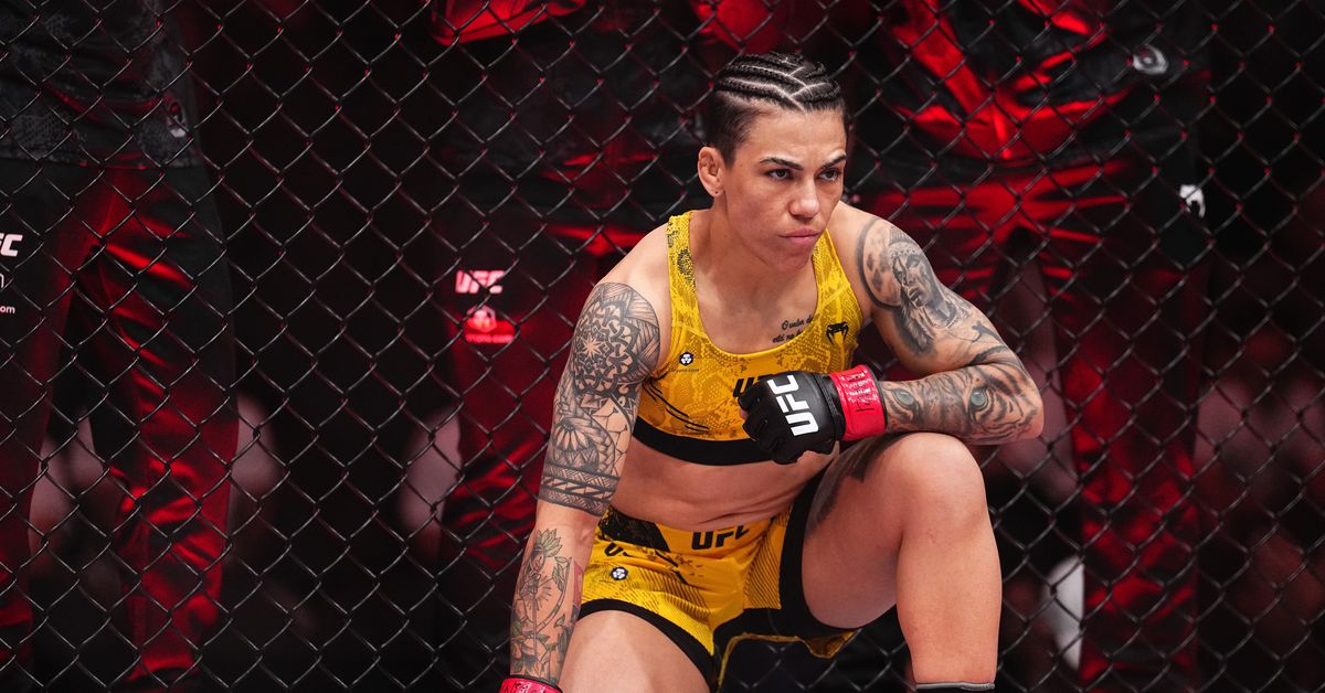 El choque de pesos de mosca de las 15 mujeres principales en la emocionante pelea agregada a UFC 315 en Canadá