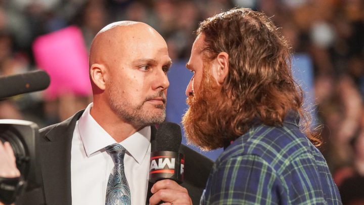 El gerente general de WWE Raw, Adam Pierce, reflexiona sobre el partido no autorizado firmado para la Cámara de Eliminación