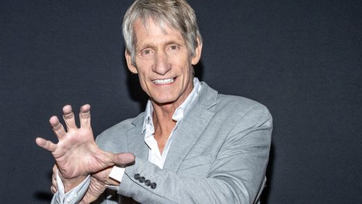 Kevin von Erich mira hacia atrás en la disputa WCCW con estrellas tardías