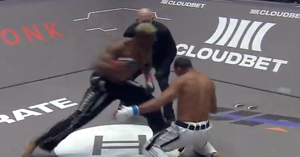 Mira al veterano de UFC Robelis Despaigne Opponente con nocaut de 7 segundos en Karate Combat 53