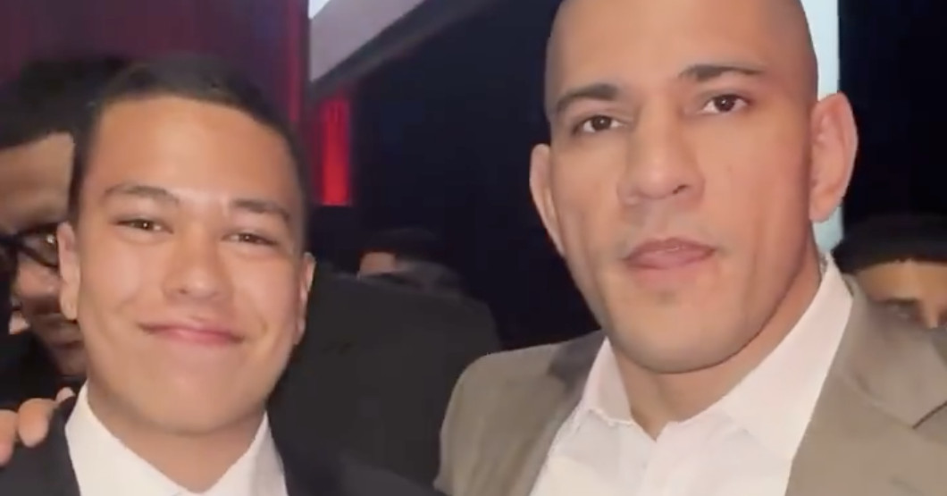 Mira el campeón de UFC Alex Pereira Reunitar con fanático australiano que ahora no tiene cáncer