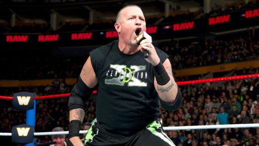 WWE Hofer Road Dogg recuerda el segmento de contenedor de basura para detallar la ética de trabajo de Vince McMahon