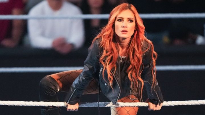 Becky Lynch elimina la respuesta a CM Punk pidiéndole que 'ven a buscar a tu hombre' en WWE Raw