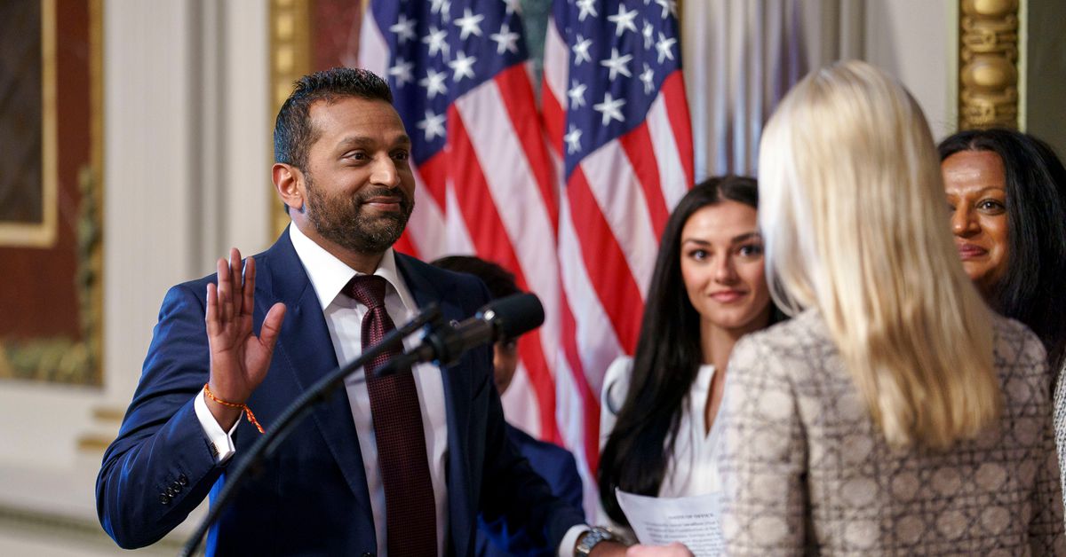 Dana White revela que el director del FBI Kash Patel "muerto serio" sobre trabajar con UFC para entrenar agentes