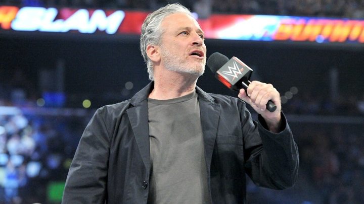 Jon Stewart usa el giro del Heel WWE de John Cena como metáfora geopolítica en el show diario