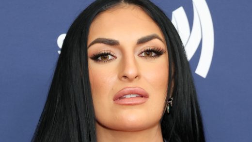 La ex estrella de la WWE, Sonya Deville, revela cómo se suponía que terminaría el gran partido con Mandy Rose