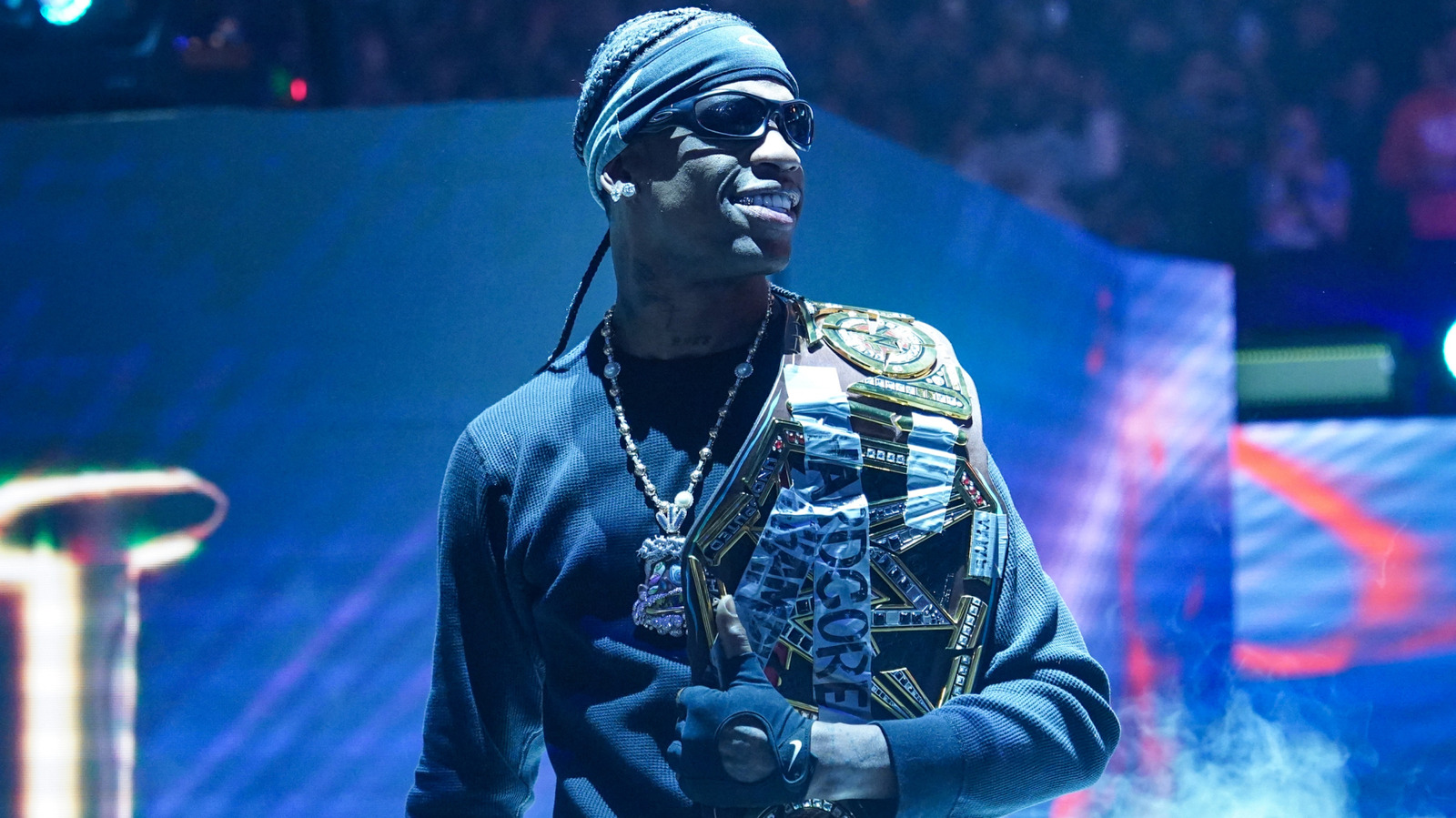 La ex estrella de la WWE, Stevie Richards, golpea 'A ** Hole' Travis Scott por 'Jerk Move'