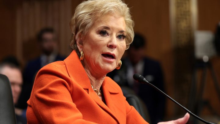 La fundadora de la WWE, Linda McMahon, confirmó como Secretaria de Educación por el Senado de los Estados Unidos