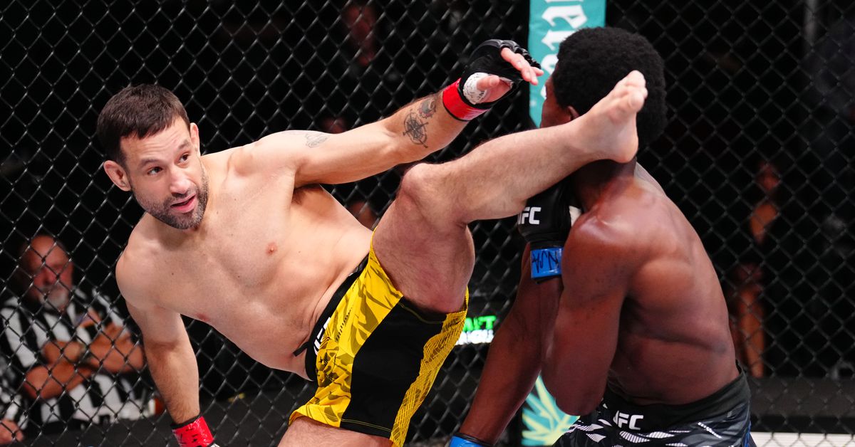 Mira a Carlos Vera Land Incre.