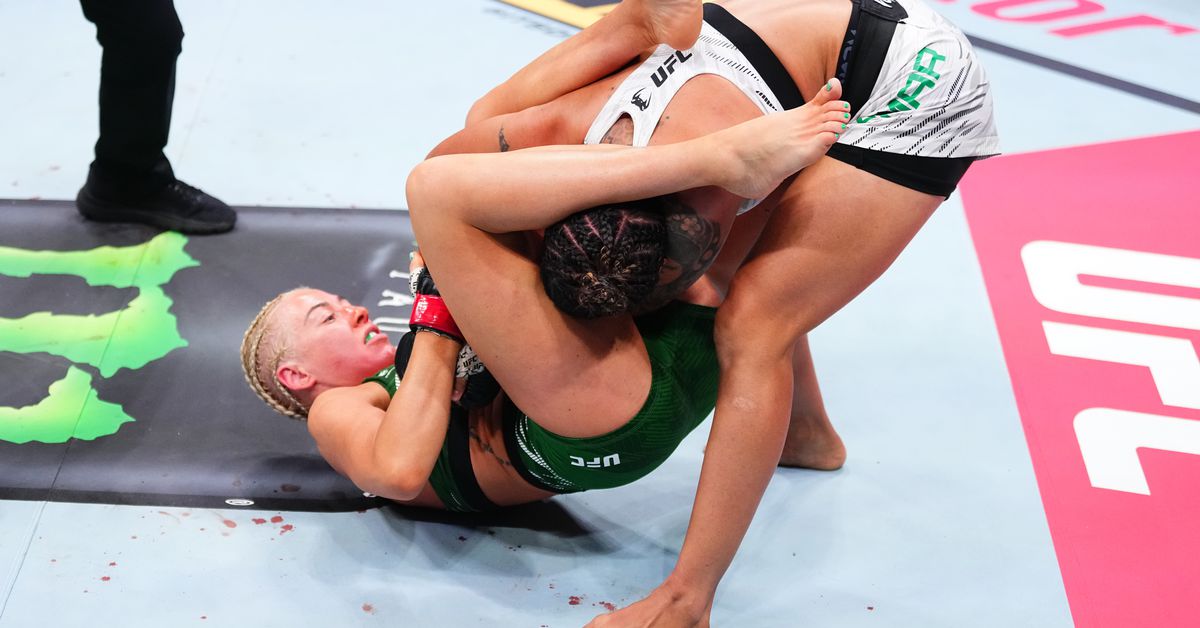 Mira la sumisión de Armbar de regreso de Shauna Bannon anotando después de comer en la cabeza en UFC Londres