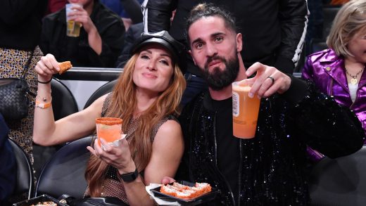 Seth Rollins se dirige a la continua ausencia de la esposa Becky Lynch de la programación de la WWE