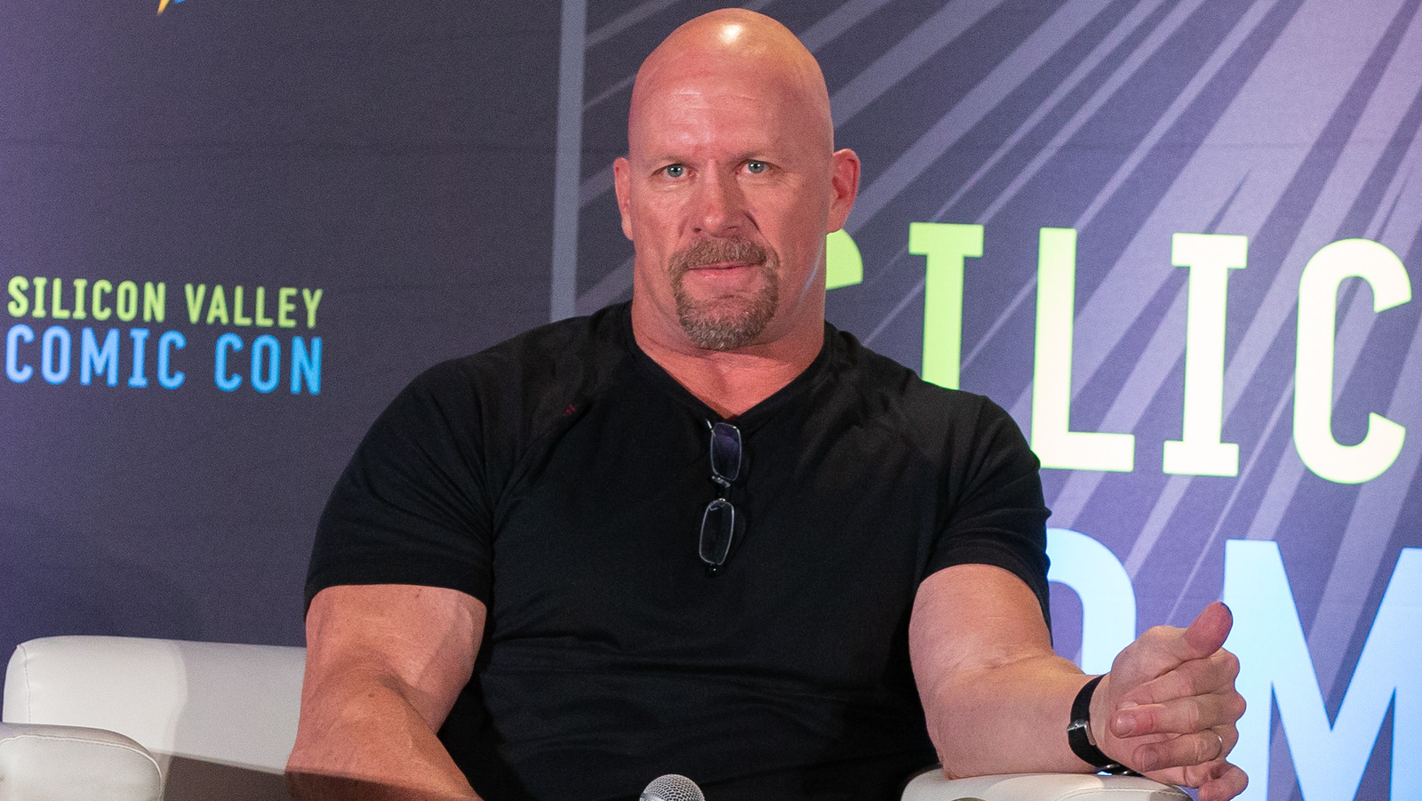 WWE Hall de Famer Stone Cold Steve Austin proporciona una actualización de salud después de una cirugía de rodilla