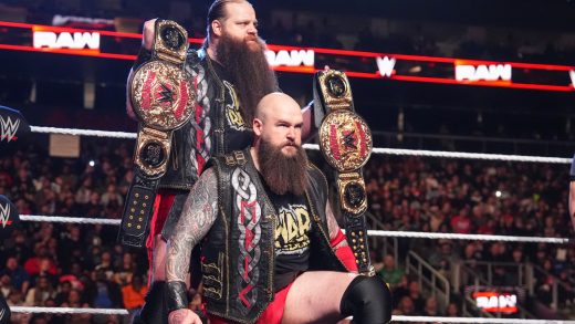 War Raiders sale victorioso en la batalla del título del equipo de etiqueta de la WWE con Creed Brothers en Raw