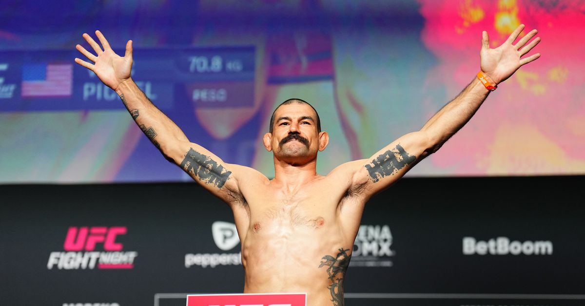 12 peleas El veterinario de UFC, Vinc Pichel, anuncia la jubilación de MMA