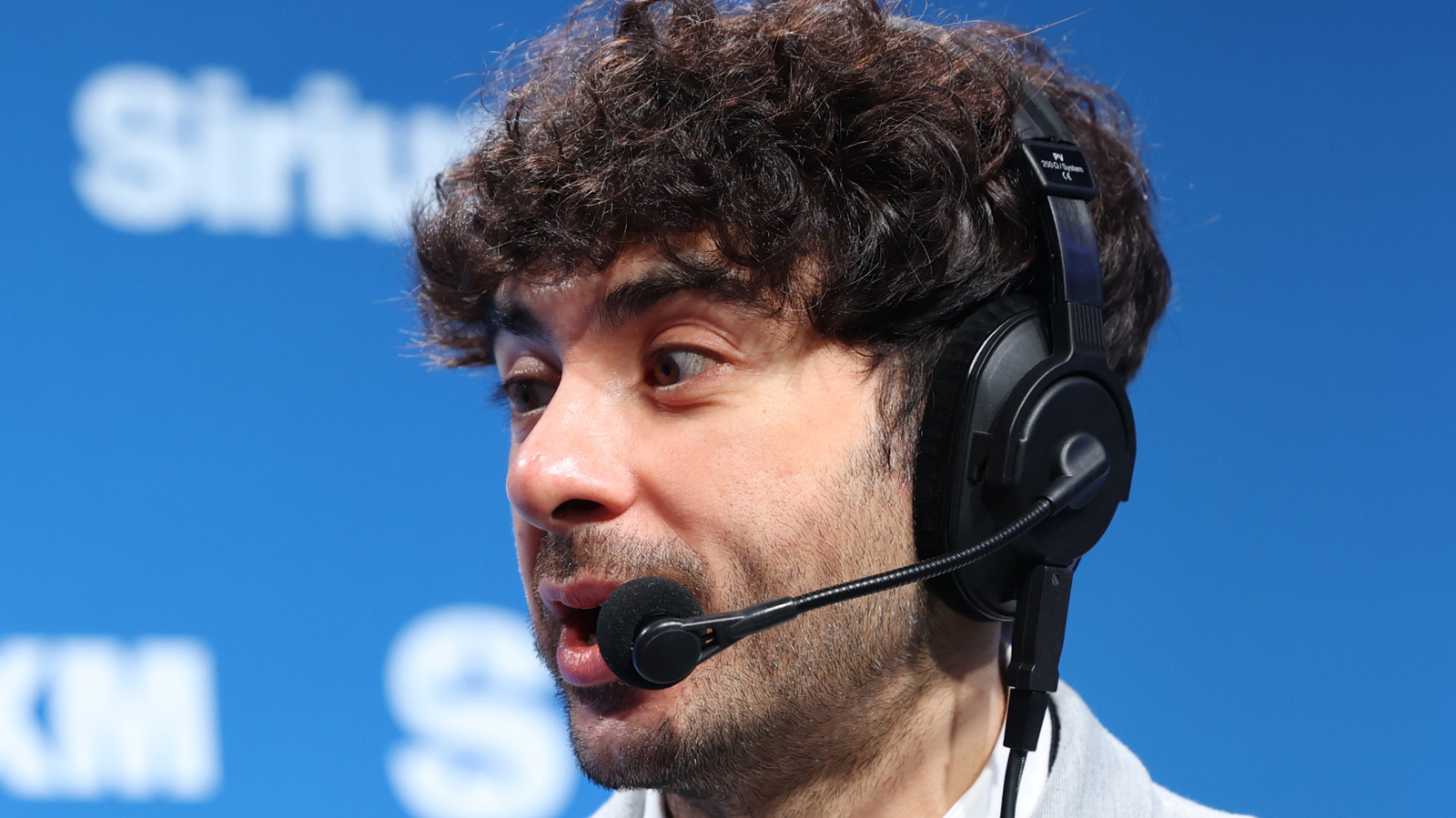 AEW Dynamite comienza con el anuncio de un cambio importante a la alineación de la Copa Owen Hart de los hombres