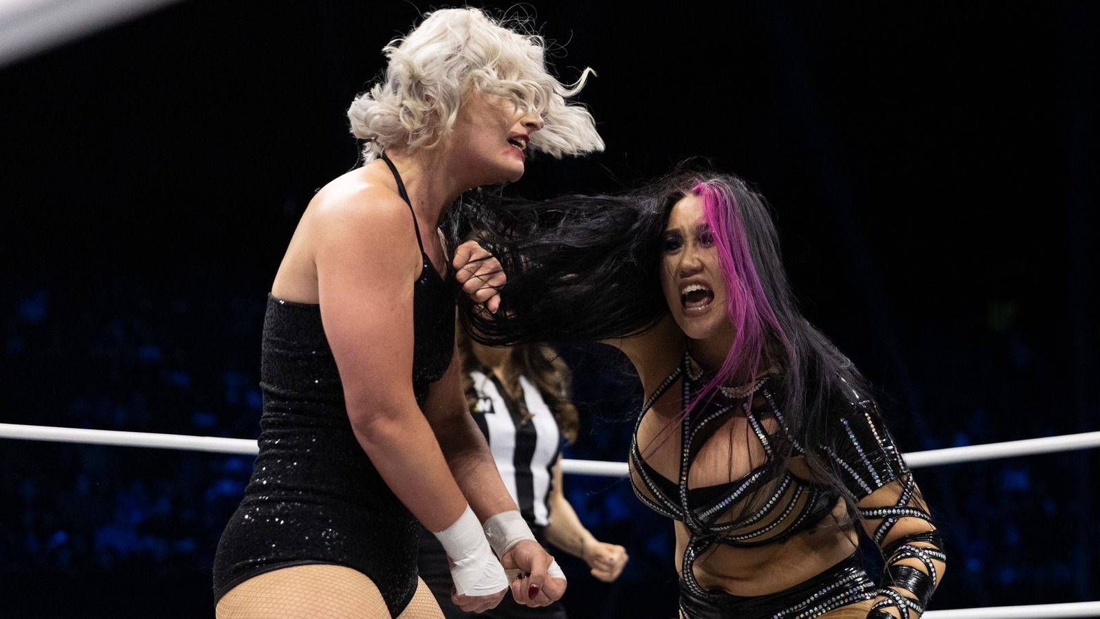 AEW's Viva Van Truenos canceló la temporada de Glow