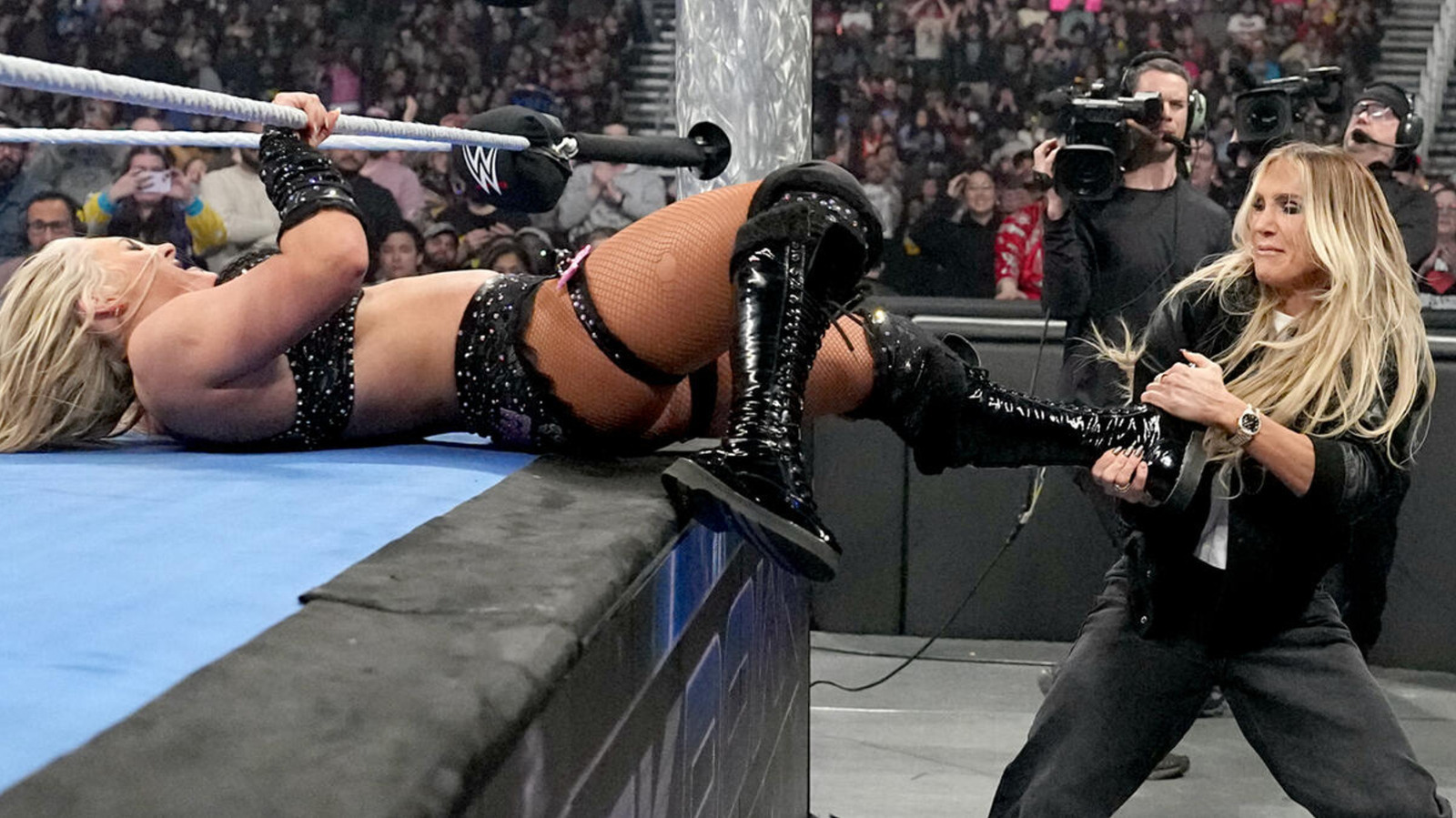 Actualización detrás del escenario sobre la situación de Flair-Stratton después del último segmento de WWE SmackDown