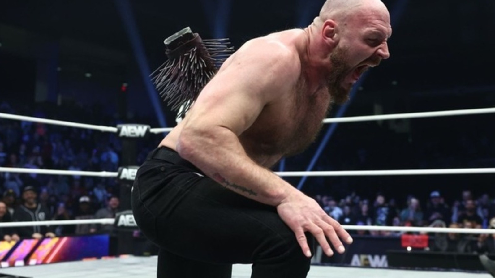 Booker T advierte el talento joven después de ver el spot de murciélago AEW Dynamite de Jon Moxley