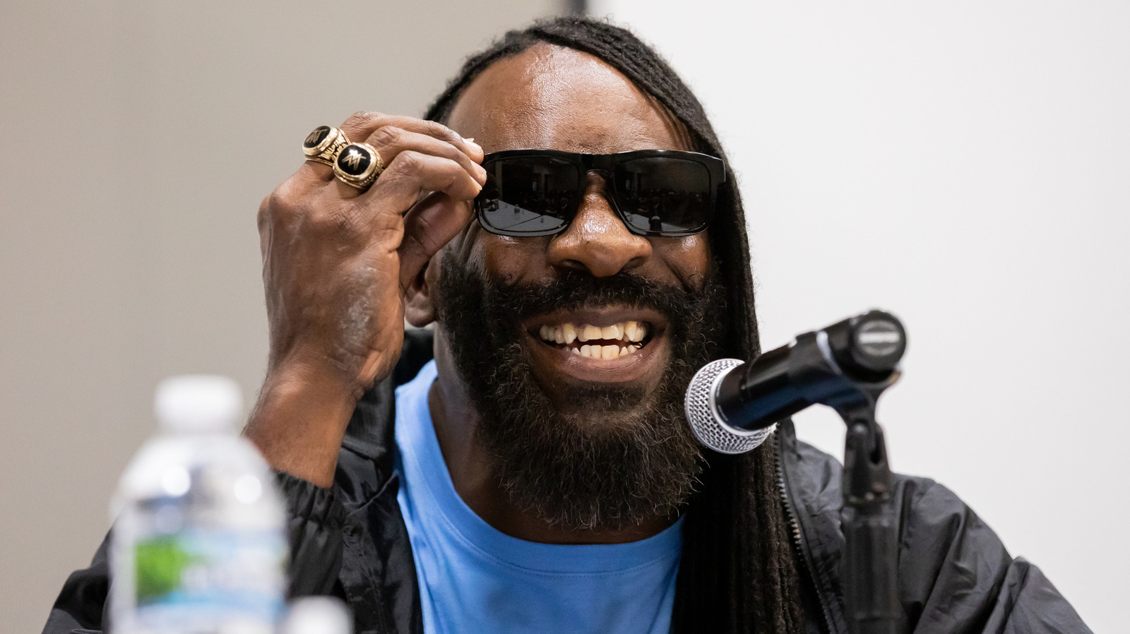 Booker T quiere ver este título de WWE Cambiar de manos en WrestleMania 41