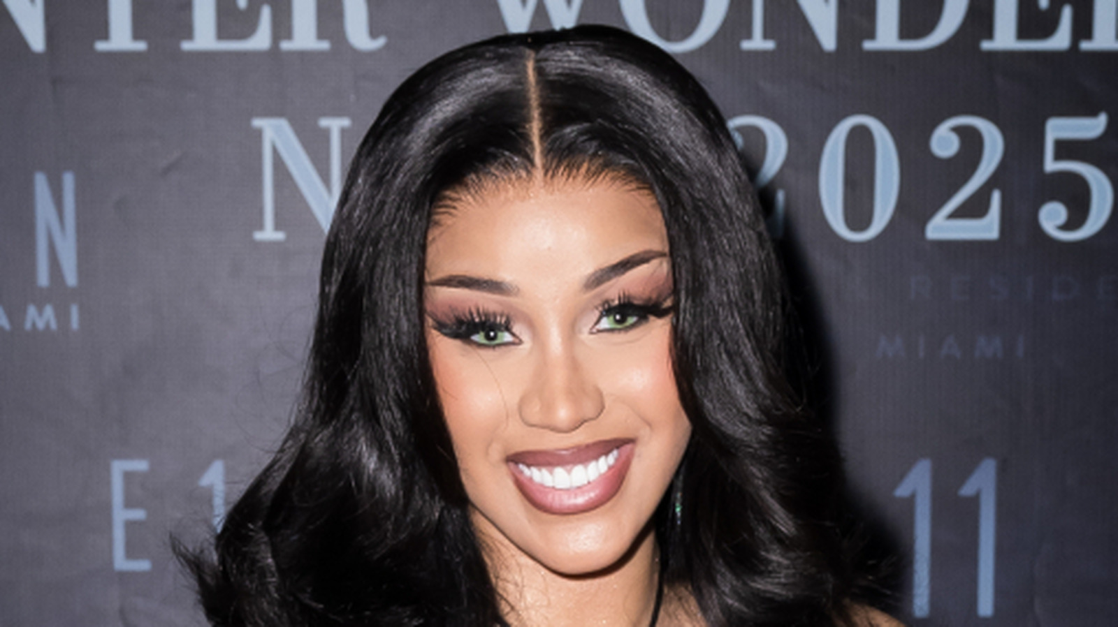 Cardi B organizará dos noches WWE SummerSlam 2025 ple, por anuncio en SmackDown