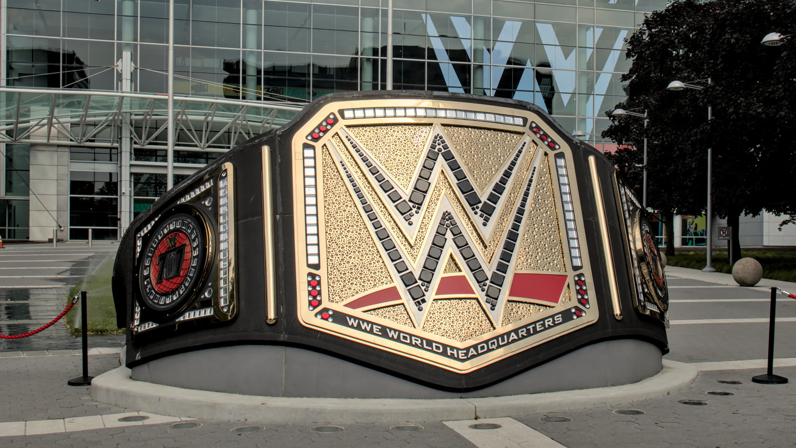 El miembro del Salón de la Fama de la WWE que fue despedido después de una carrera de historia