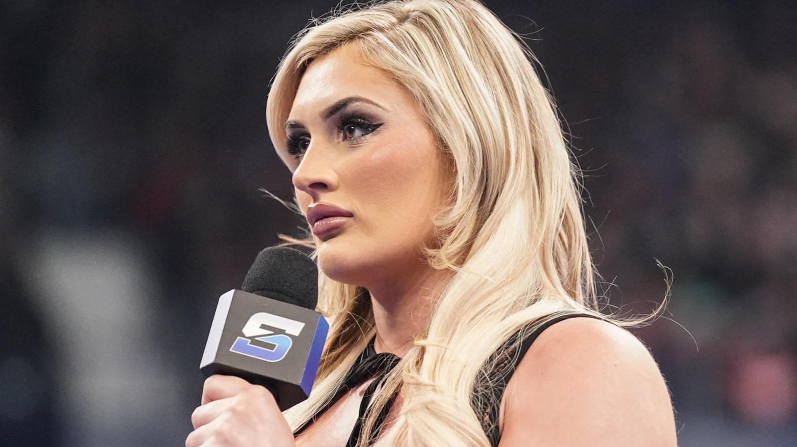 Eric Bischoff explica por qué no castigaría a la campeona de la WWE Tiffany Stratton