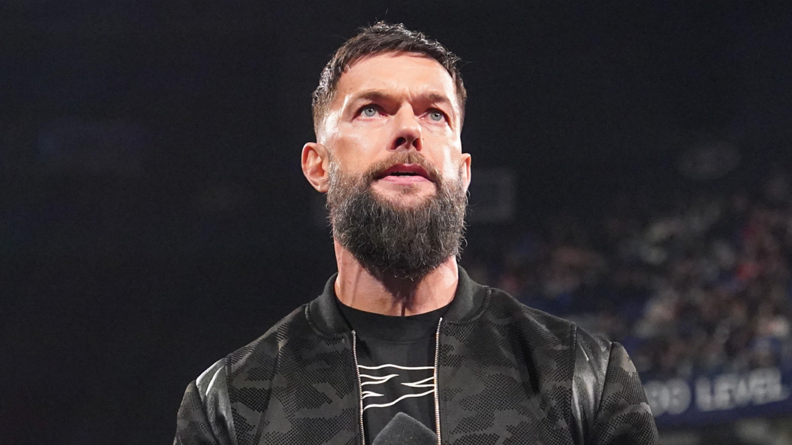 Finn Balor de WWE discute a las cabezas con Liv Morgan