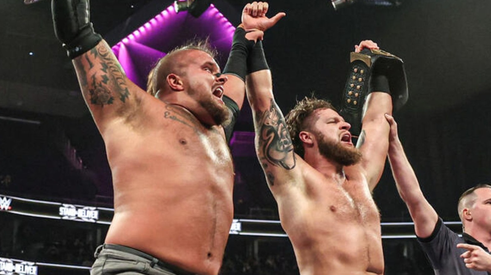 Hank, Tank todavía WWE NXT Tag Campeones después de una defensa contundente