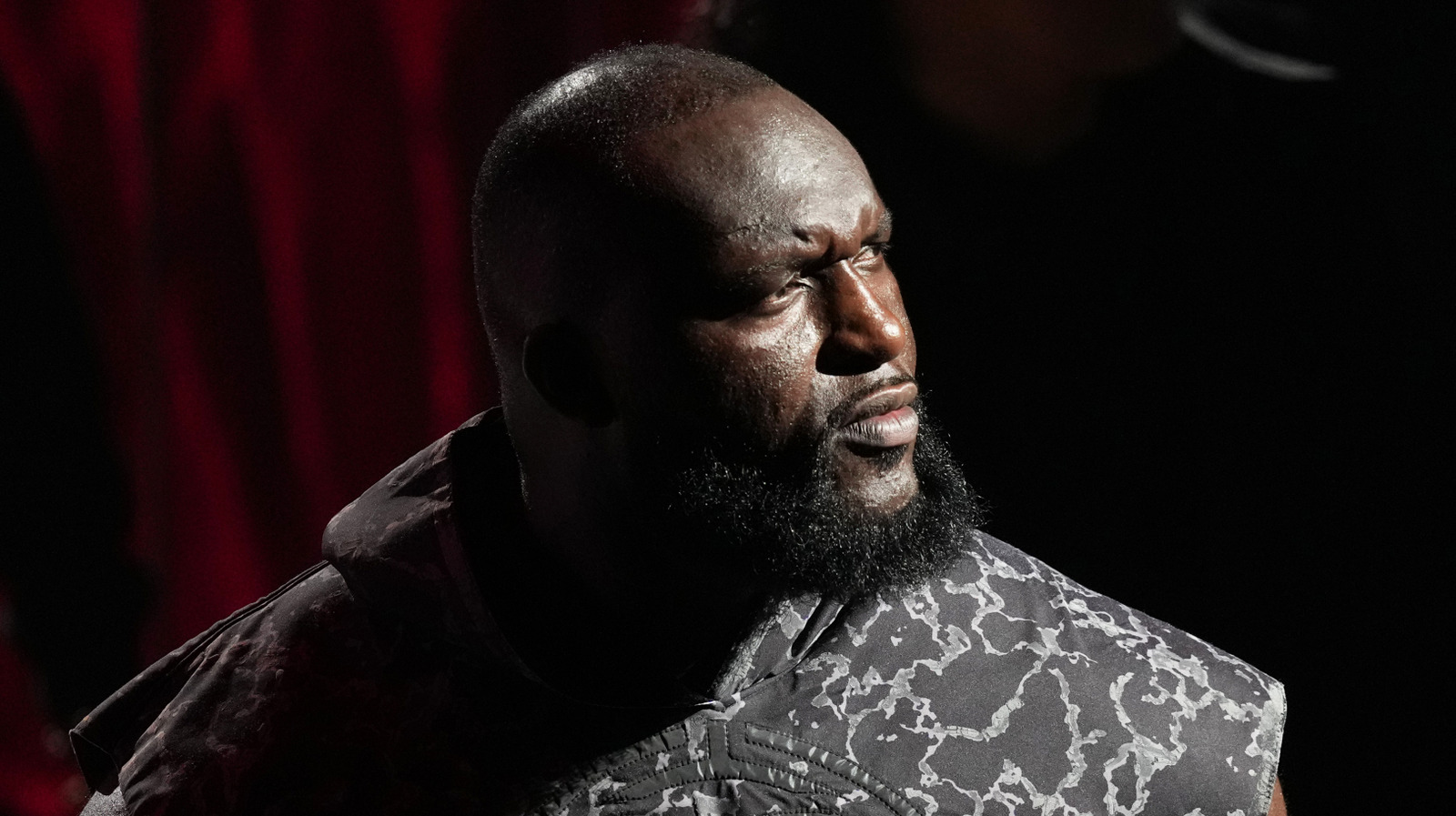 Informe entre bastidores sobre la estrella de la WWE ausente OMOS