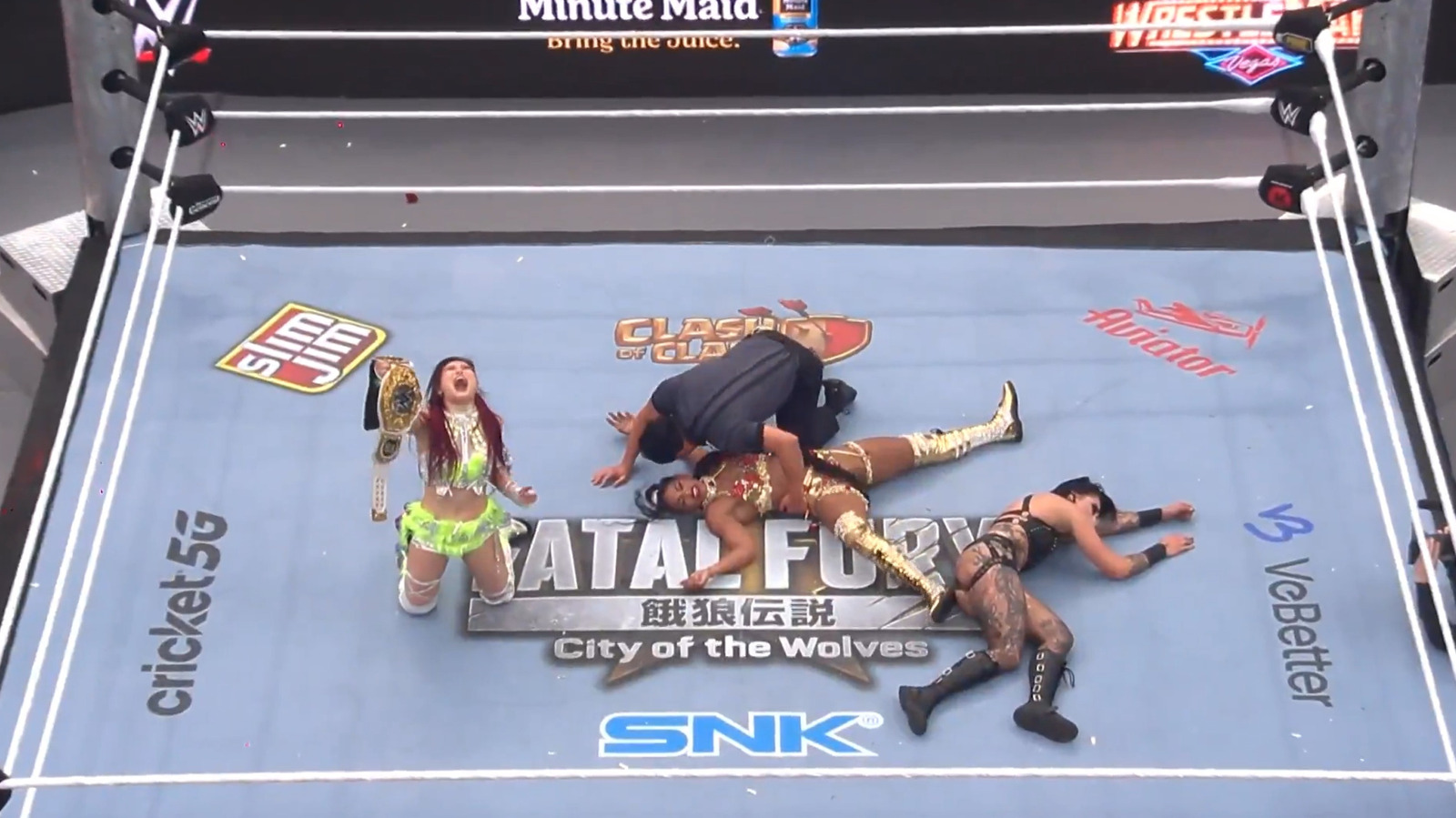 Iyo Sky Hands Bianca Belair First WWE WrestleMania Pérdida, conserva el título del mundo de las mujeres