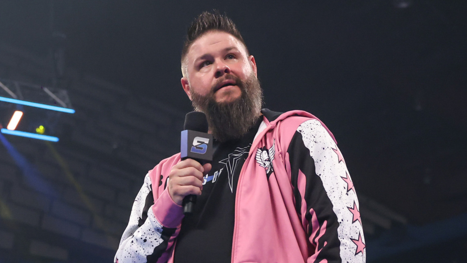 Kevin Owens responde al ex compañero de trabajo de la WWE diciendo que él y Sami Zayn fueron difíciles de trabajar con