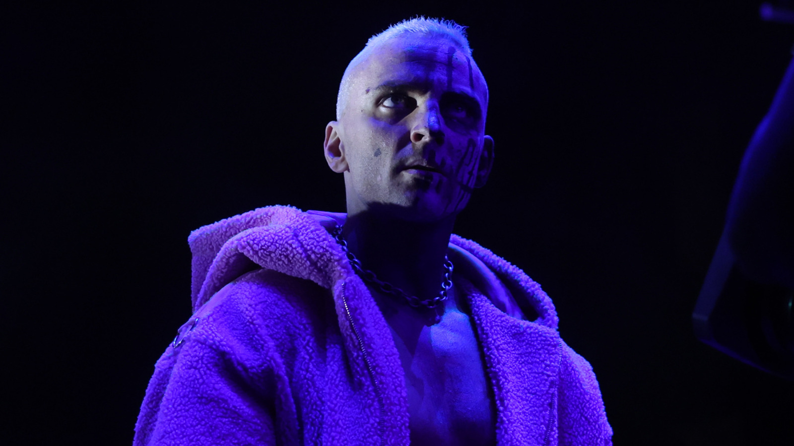 La estrella AEW, Darby Allin, dijo que está "haciendo genial" en una nueva actualización de Mount Everest Climb