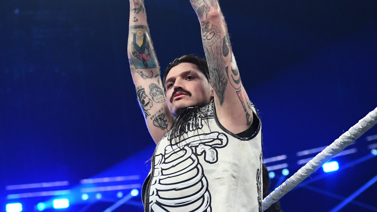 La multitud de Las Vegas explota para la victoria del título de Dominik Mysterio WWE IC en Wrestlemania 41