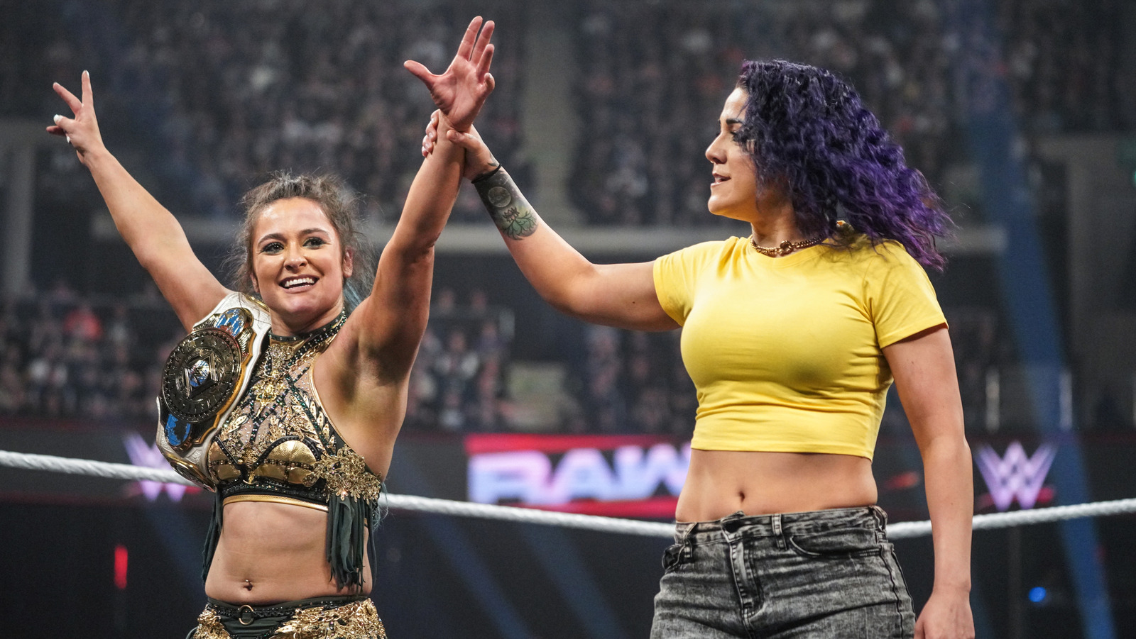 Lyra Valkyria & Bayley Win WWE Smackdown Gauntlet para WrestleMania Tag Title Match