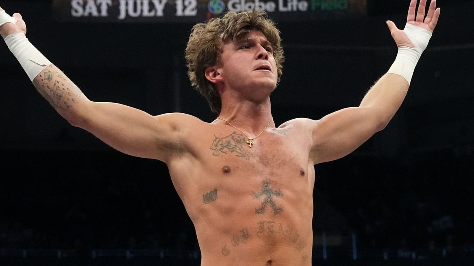 Noticias detrás del escenario sobre Hook siendo reemplazada por Powerhouse Hobbs en un evento principal de Dynamite AEW