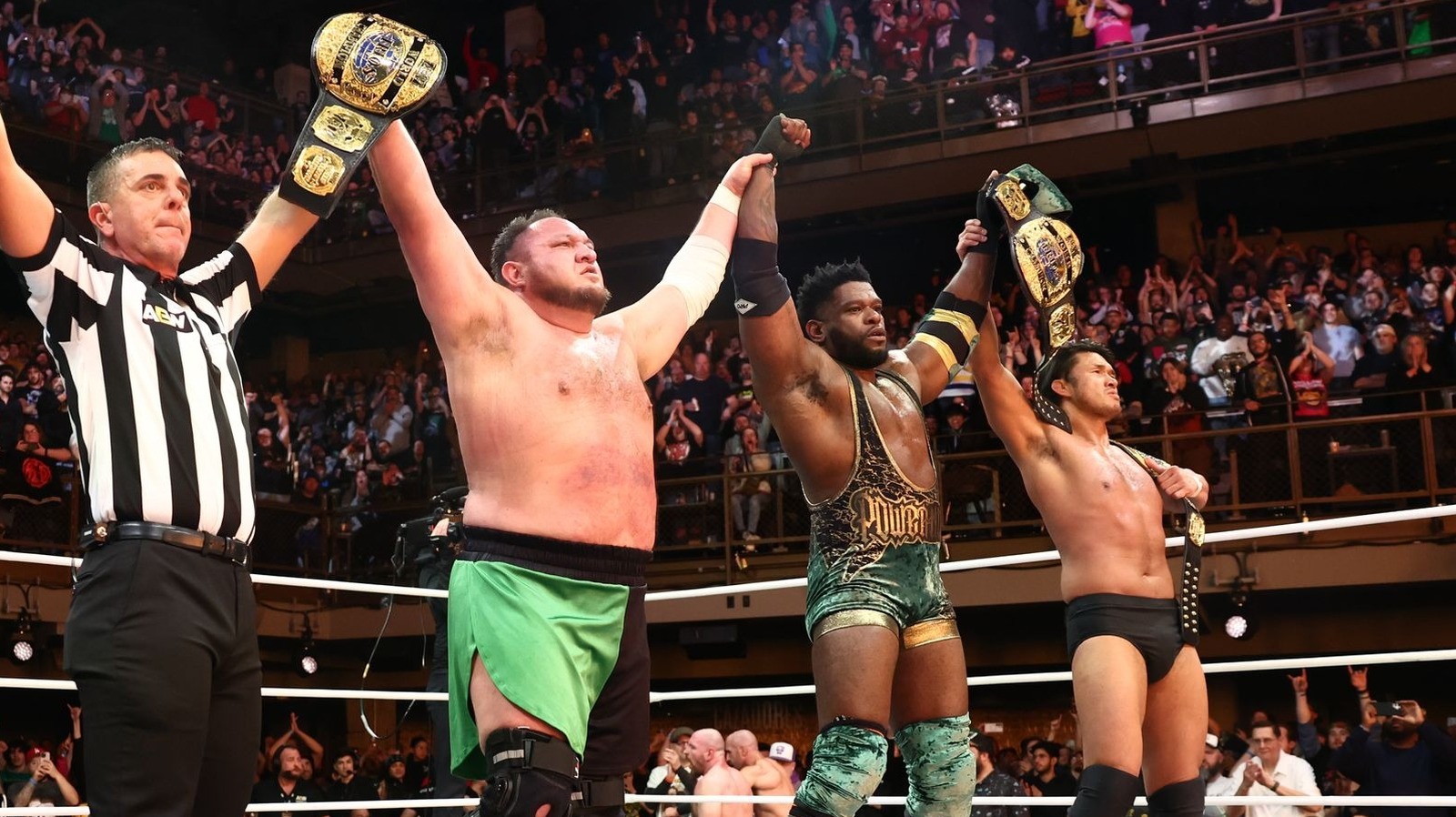 Powerhouse Hobbs se une a los Opps, Wrests AEW TRIOS Títulos de Death Riders en Dynamite