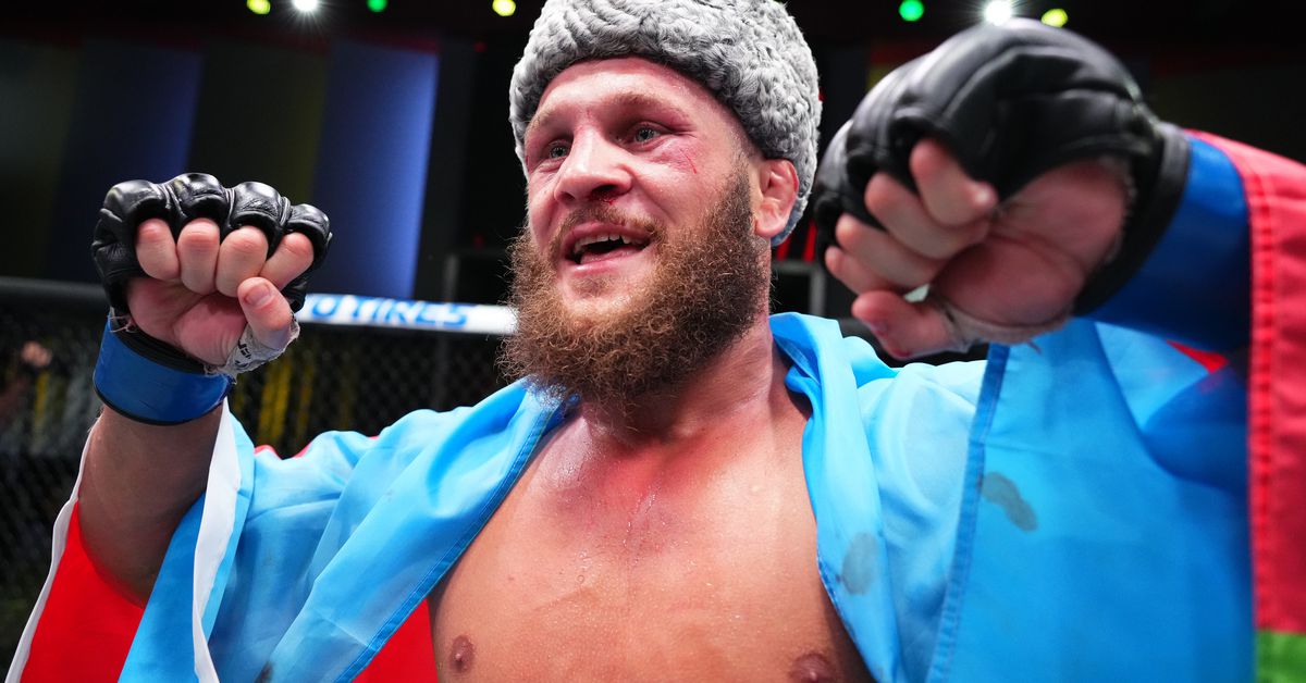 Rafael Fiziev vs. Ignacio Bahamondes anunciado como evento principal para UFC Baku